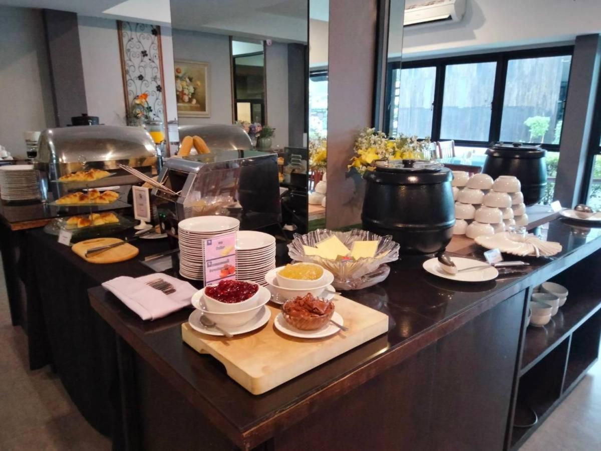 Buritel Hotel Buriram Ngoại thất bức ảnh